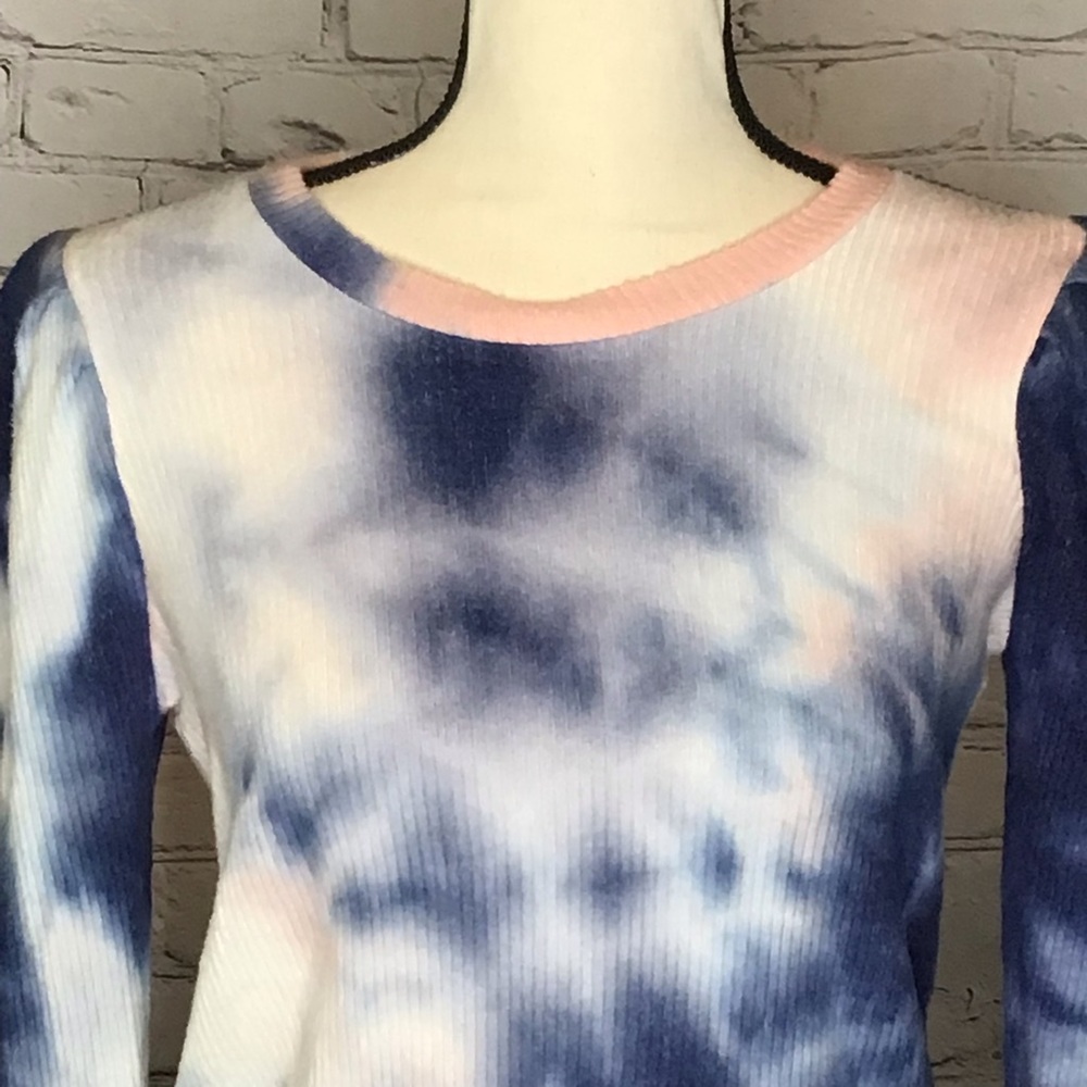Status by Chenault Blue and Blush Tie Dye Puff Sleeve Pullover Top Medium - Picture 7 of 12